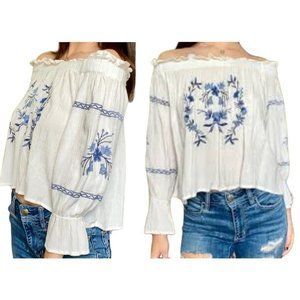 American eagle Outfitter embroidery Off-shoulder Top XS